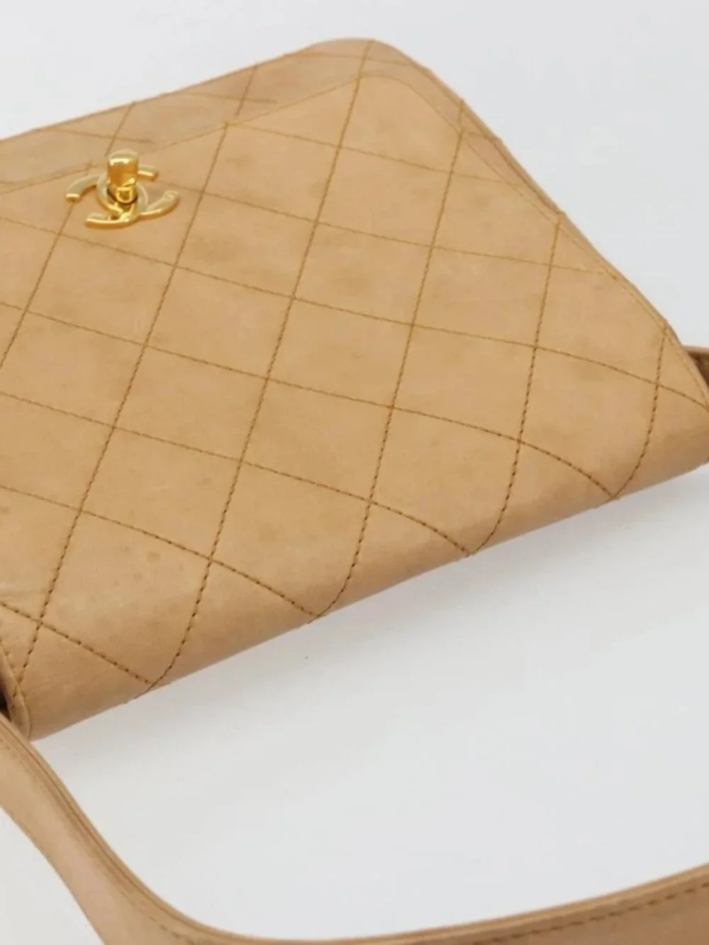 CHANEL Matelasse Shoulder Bag Lamb Skin Beige Gold CC Auth 187187